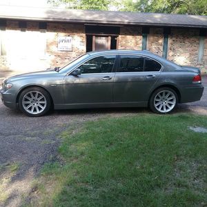 Meet your Posher, Clarence